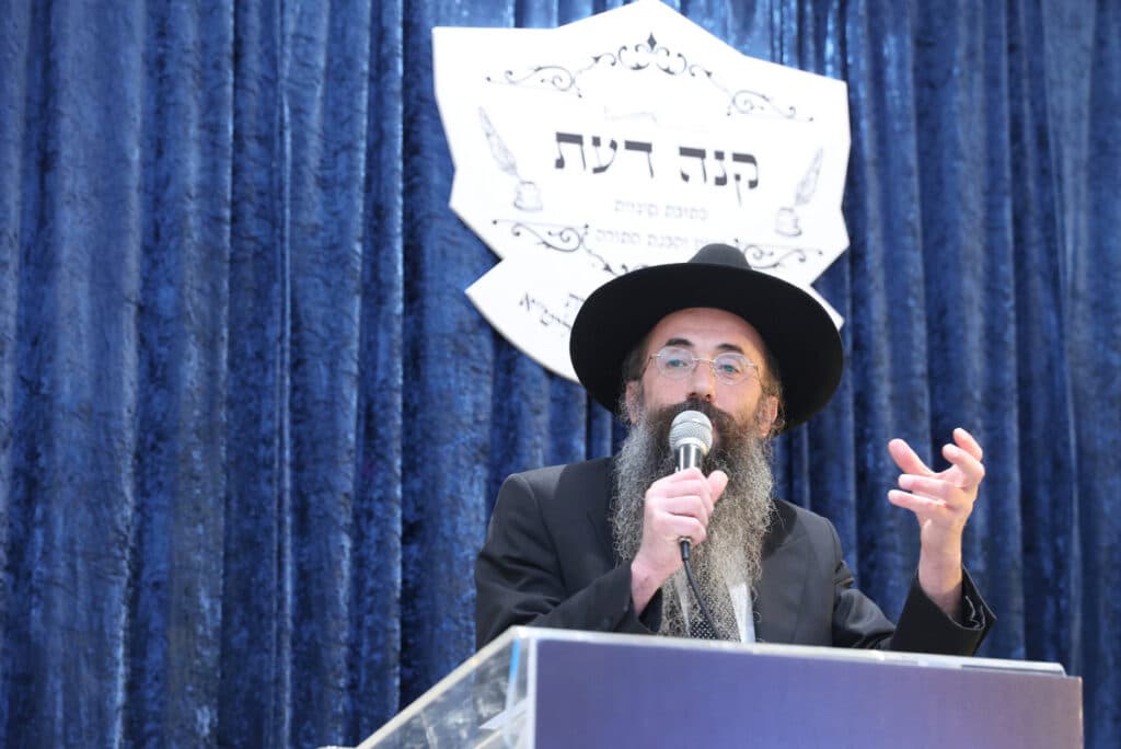 "זו הדרך לנצח את המלחמה": כ-800 בחורים כתבו חבורות בעיון "זו הדרך לנצח את המלחמה": כ-800 בחורים כתבו חבורות בעיון