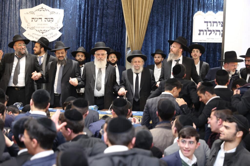 "זו הדרך לנצח את המלחמה": כ-800 בחורים כתבו חבורות בעיון "זו הדרך לנצח את המלחמה": כ-800 בחורים כתבו חבורות בעיון