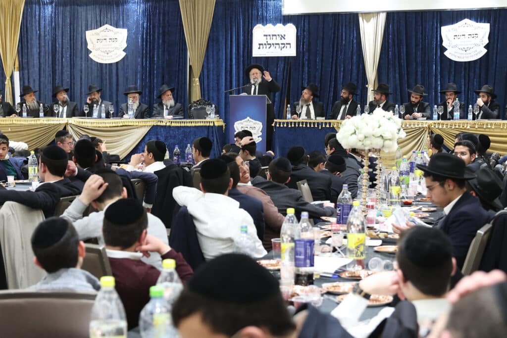 "זו הדרך לנצח את המלחמה": כ-800 בחורים כתבו חבורות בעיון "זו הדרך לנצח את המלחמה": כ-800 בחורים כתבו חבורות בעיון