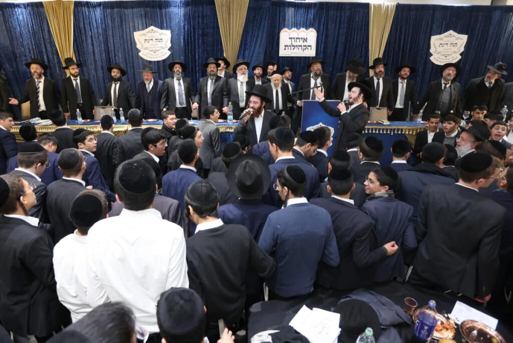 "זו הדרך לנצח את המלחמה": כ-800 בחורים כתבו חבורות בעיון "זו הדרך לנצח את המלחמה": כ-800 בחורים כתבו חבורות בעיון