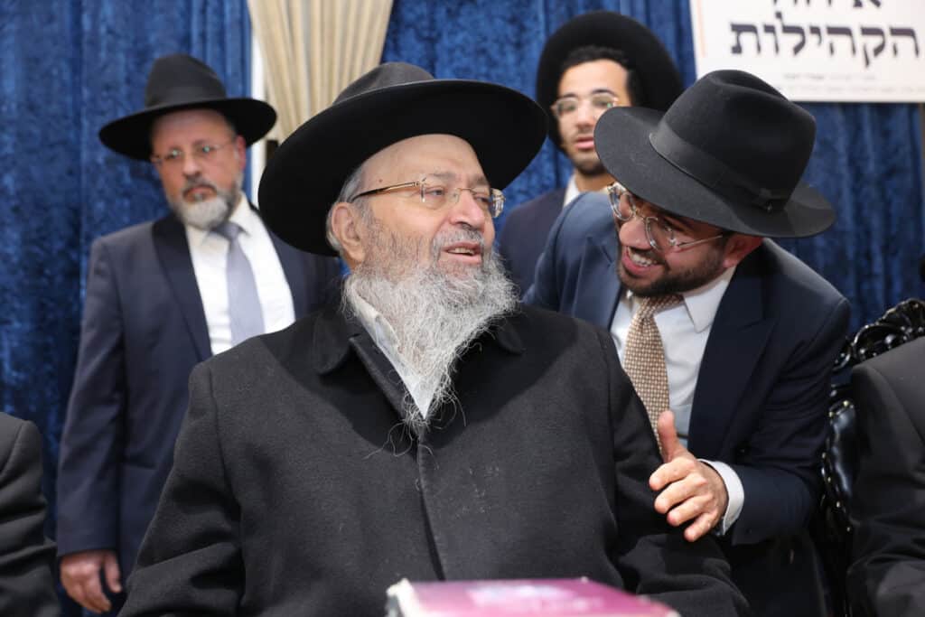 "זו הדרך לנצח את המלחמה": כ-800 בחורים כתבו חבורות בעיון "זו הדרך לנצח את המלחמה": כ-800 בחורים כתבו חבורות בעיון