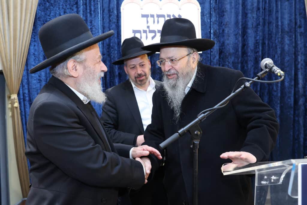 "זו הדרך לנצח את המלחמה": כ-800 בחורים כתבו חבורות בעיון "זו הדרך לנצח את המלחמה": כ-800 בחורים כתבו חבורות בעיון