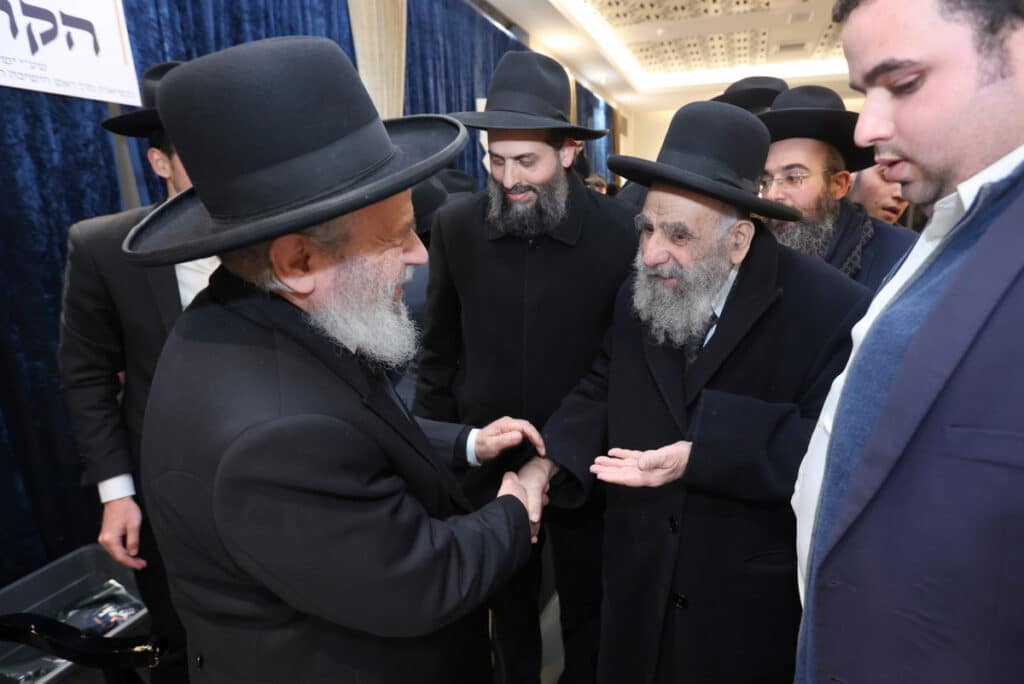 "זו הדרך לנצח את המלחמה": כ-800 בחורים כתבו חבורות בעיון "זו הדרך לנצח את המלחמה": כ-800 בחורים כתבו חבורות בעיון