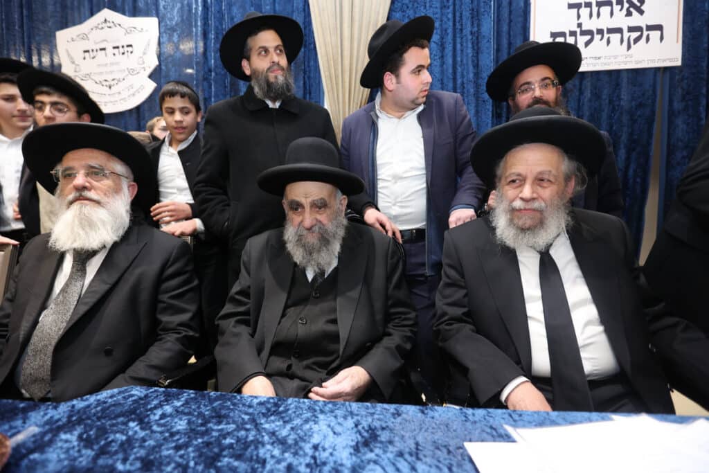 "זו הדרך לנצח את המלחמה": כ-800 בחורים כתבו חבורות בעיון "זו הדרך לנצח את המלחמה": כ-800 בחורים כתבו חבורות בעיון