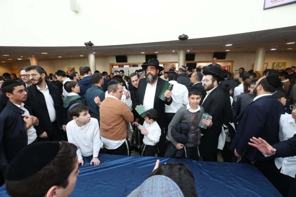 גלריה: בת"ת שארית ישראל ציינו את סיום מבצע תפילה במעמד מיוחד