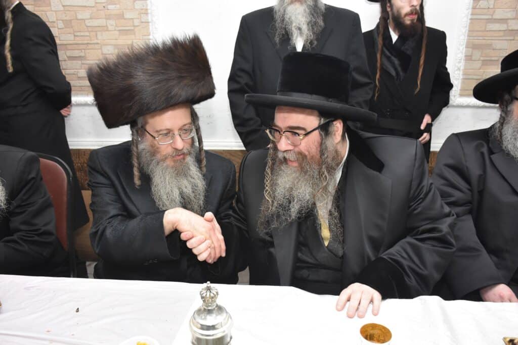 גלריה: שמחת בר המצווה לבן אדמו"ר מנדבורנה אראד מב"ב