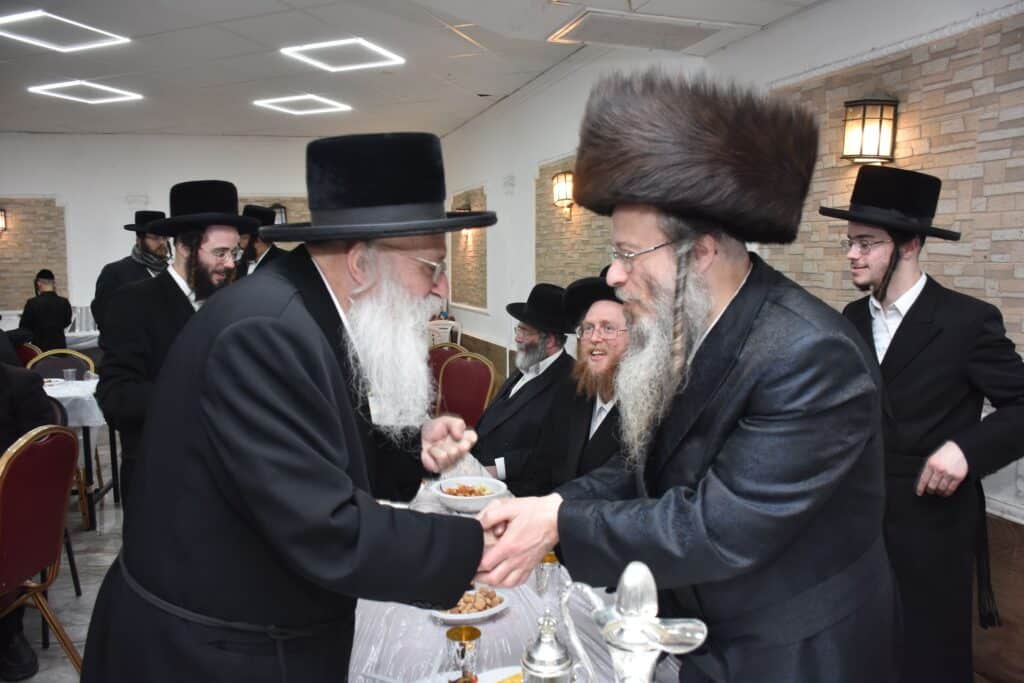 גלריה: שמחת בר המצווה לבן אדמו"ר מנדבורנה אראד מב"ב