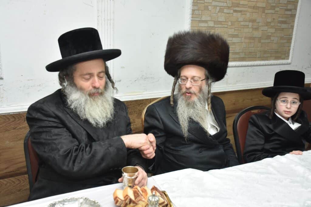 גלריה: שמחת בר המצווה לבן אדמו"ר מנדבורנה אראד מב"ב