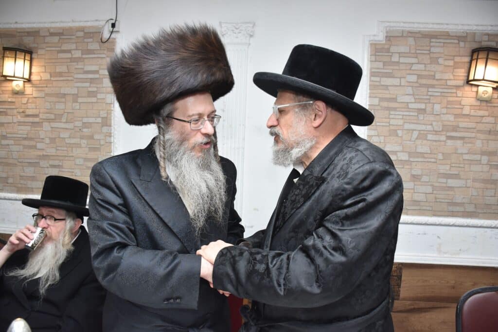 גלריה: שמחת בר המצווה לבן אדמו"ר מנדבורנה אראד מב"ב