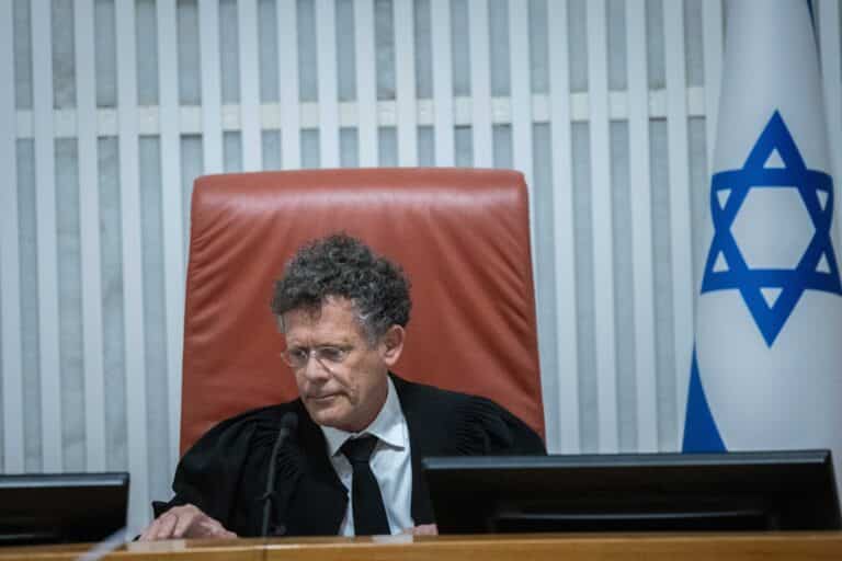 לאחר שפגע באמון הציבור: השופט עמית בחר את מי להאשים