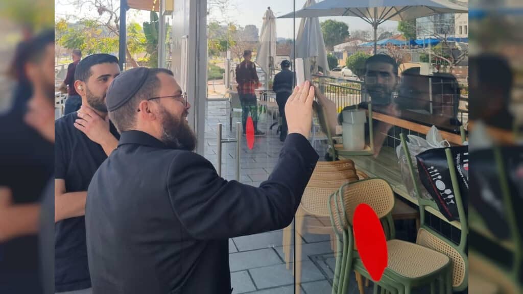 איצקוביץ': ההלם בסאלח א-דין, העסקה שבוטלה וההכתרה