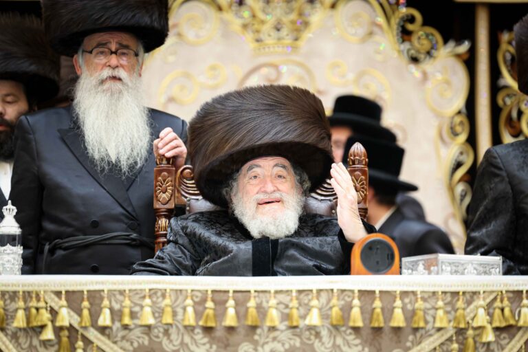 מחר: תפילת רבים בחסידות להצלחת הטיפולים של האדמו"ר