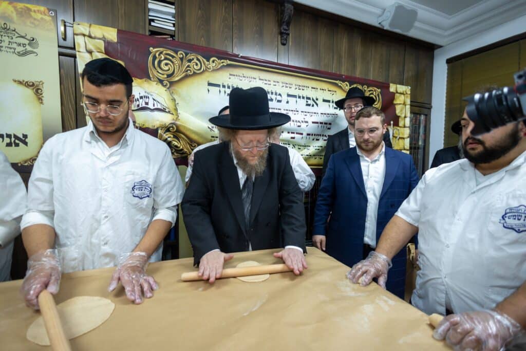 לראשונה: מאפיית מצות הוקמה בחדר הלימוד של המשגיח