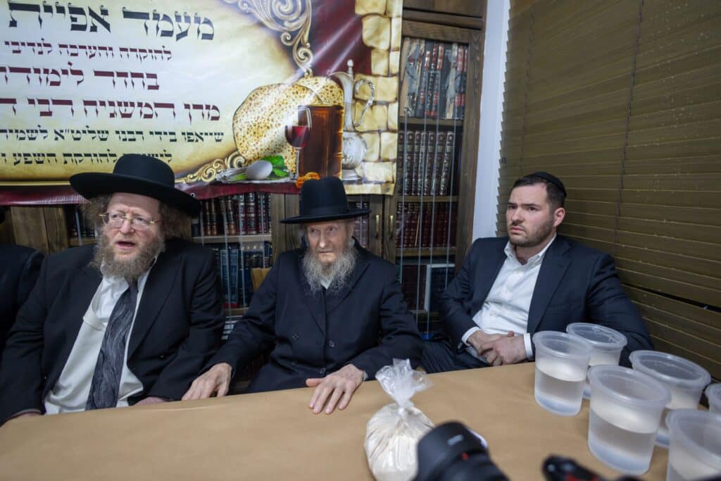 לראשונה: מאפיית מצות הוקמה בחדר הלימוד של המשגיח