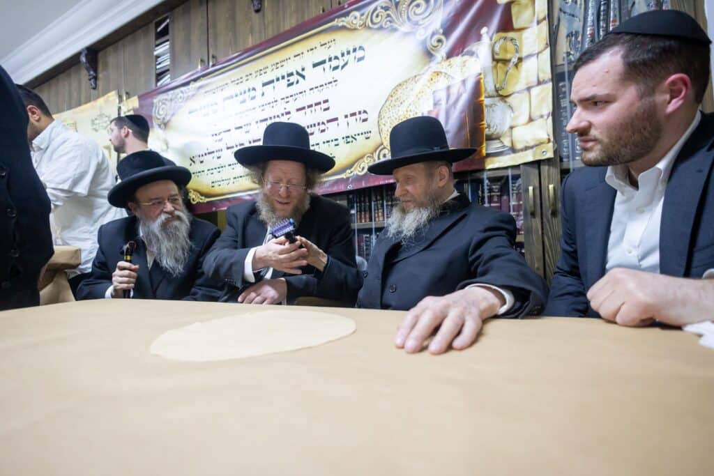 לראשונה: מאפיית מצות הוקמה בחדר הלימוד של המשגיח