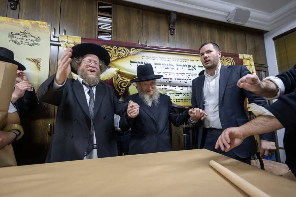 לראשונה: מאפיית מצות הוקמה בחדר הלימוד של המשגיח