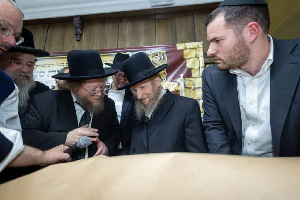 לראשונה: מאפיית מצות הוקמה בחדר הלימוד של המשגיח