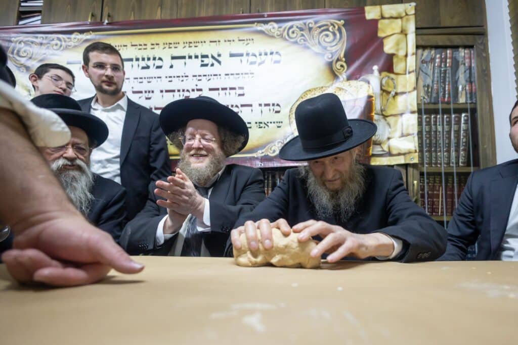 לראשונה: מאפיית מצות הוקמה בחדר הלימוד של המשגיח