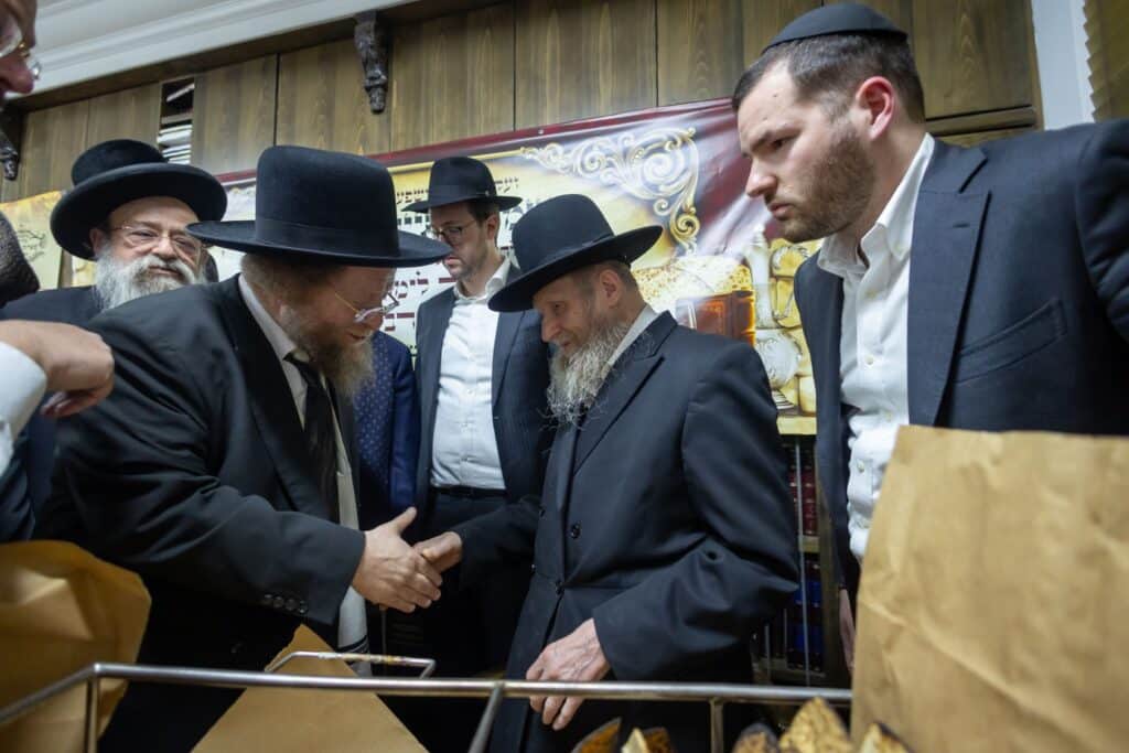 לראשונה: מאפיית מצות הוקמה בחדר הלימוד של המשגיח