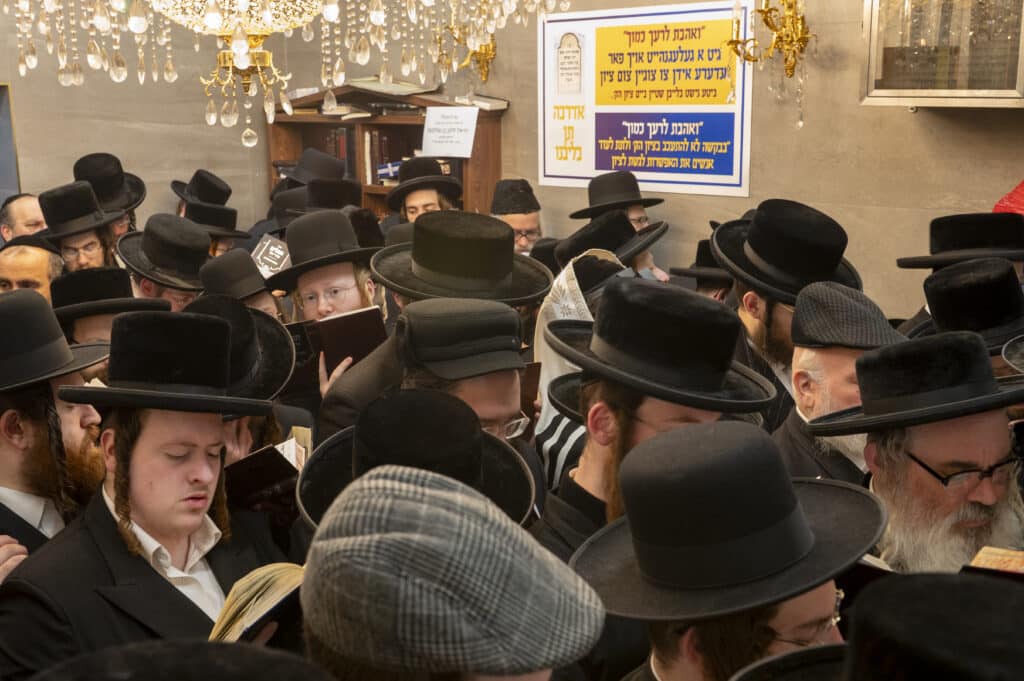 "אדרבה תן בליבנו" רבבות בהילולת ר' אלימלך מליז'נסק זיע"א