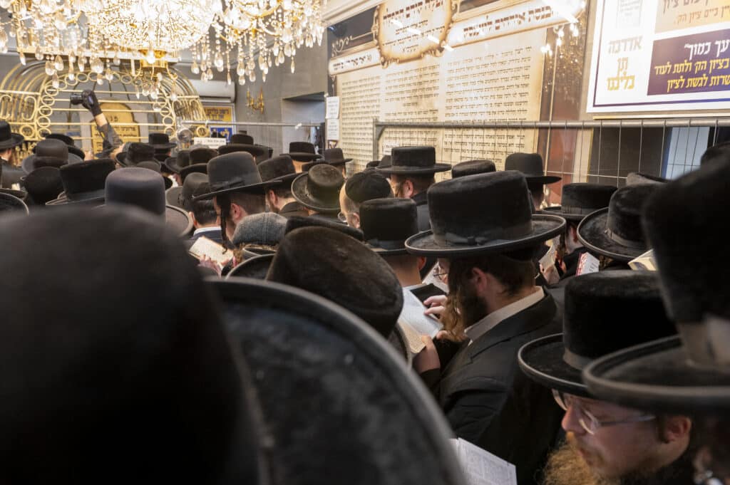 "אדרבה תן בליבנו" רבבות בהילולת ר' אלימלך מליז'נסק זיע"א