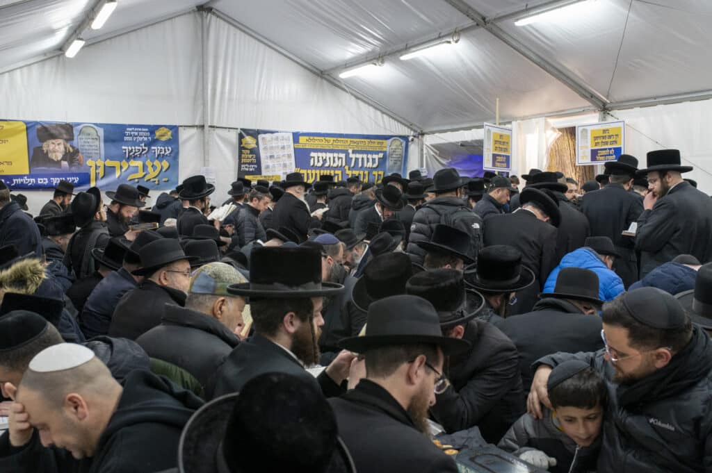 "אדרבה תן בליבנו" רבבות בהילולת ר' אלימלך מליז'נסק זיע"א