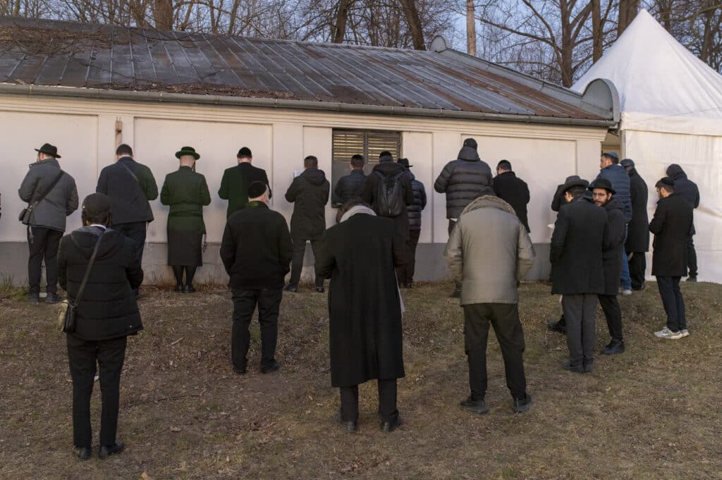 "אדרבה תן בליבנו" רבבות בהילולת ר' אלימלך מליז'נסק זיע"א