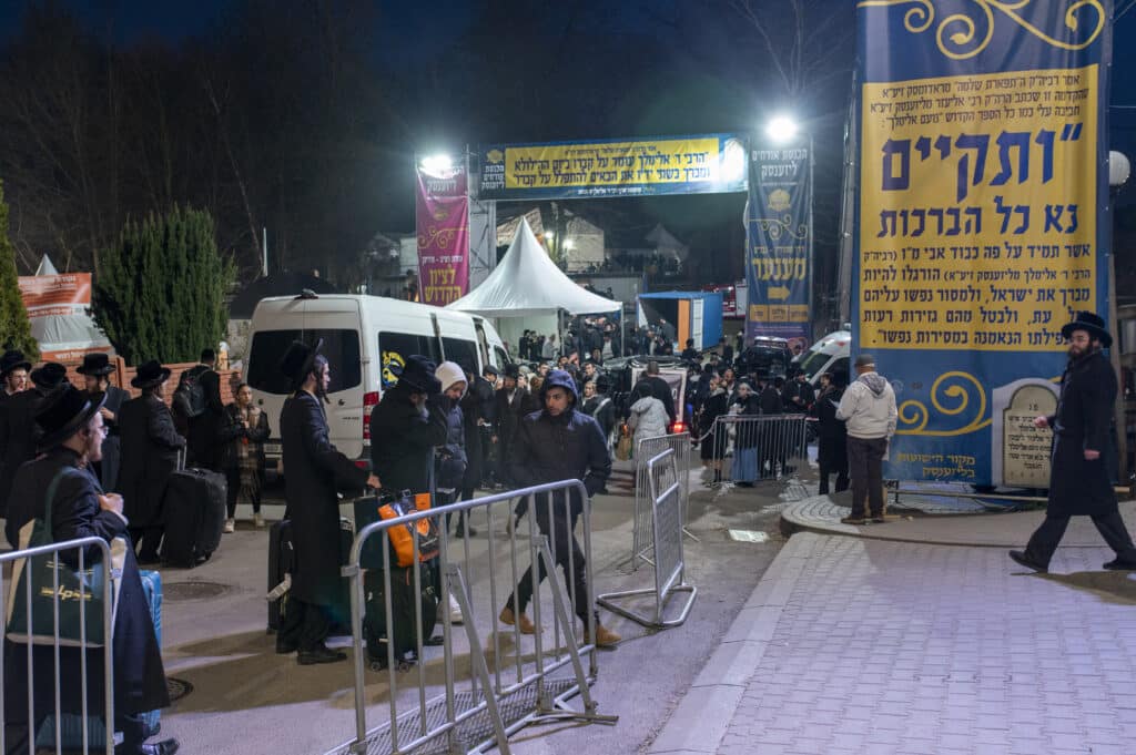 "אדרבה תן בליבנו" רבבות בהילולת ר' אלימלך מליז'נסק זיע"א