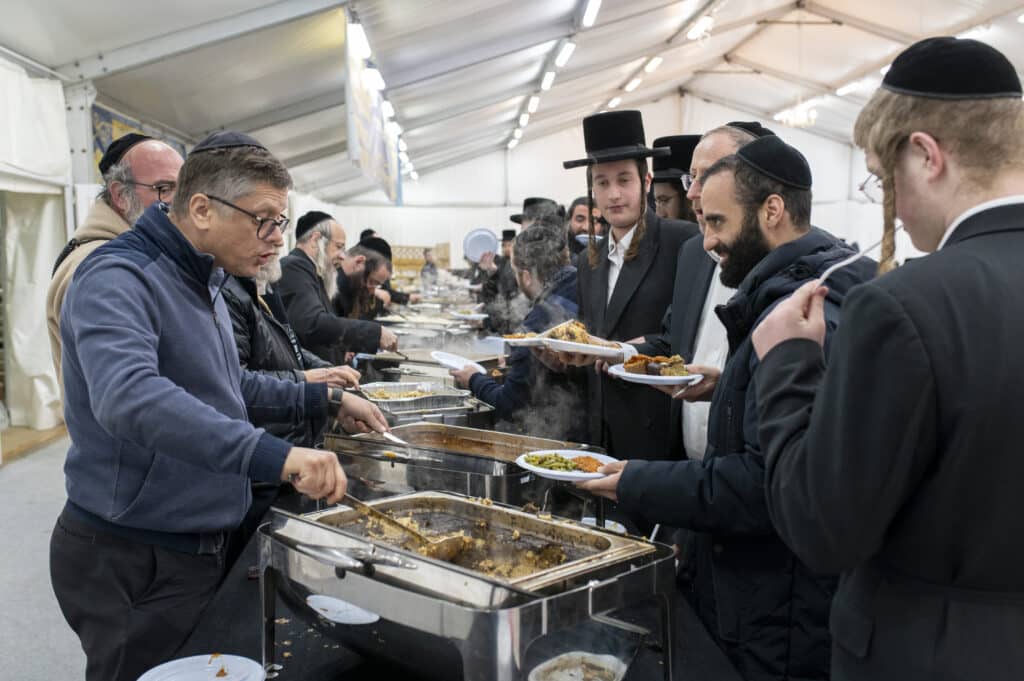 "אדרבה תן בליבנו" רבבות בהילולת ר' אלימלך מליז'נסק זיע"א