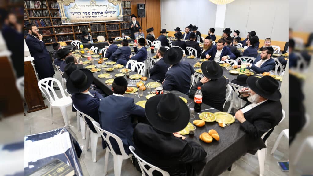 גלריה: בני התורה בשכונת הדר בחיפה החלו בכתיבת ספר תורה