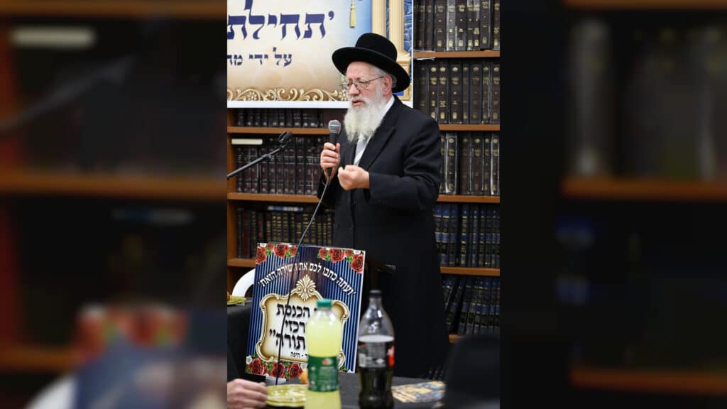 גלריה: בני התורה בשכונת הדר בחיפה החלו בכתיבת ספר תורה