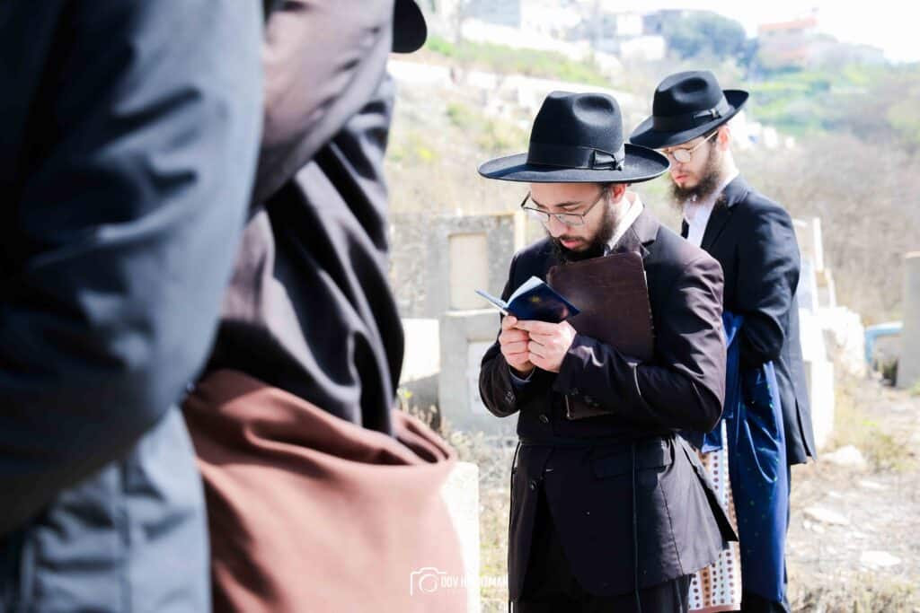 במעמד רבבות: ראש הישיבה הובא למנוחות - בניו הוכתרו למ"מ