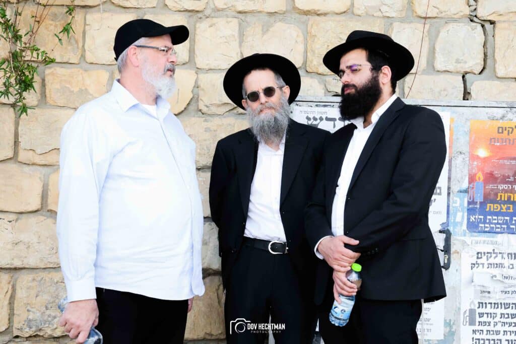 במעמד רבבות: ראש הישיבה הובא למנוחות - בניו הוכתרו למ"מ