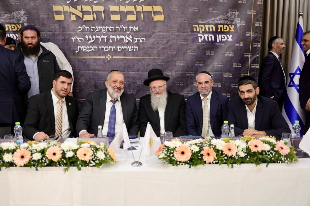 דרעי חשף: כך נלחמתי בליל התקציב מול פקידי האוצר דרעי חשף: כך נלחמתי בליל התקציב מול פקידי האוצר