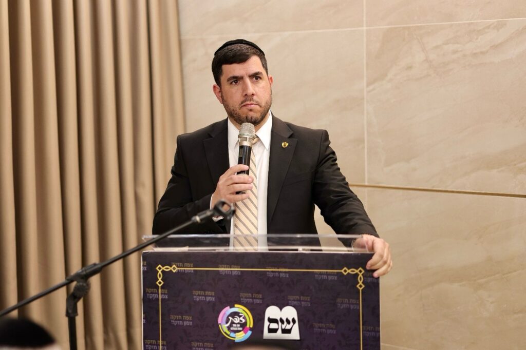 דרעי חשף: כך נלחמתי בליל התקציב מול פקידי האוצר דרעי חשף: כך נלחמתי בליל התקציב מול פקידי האוצר