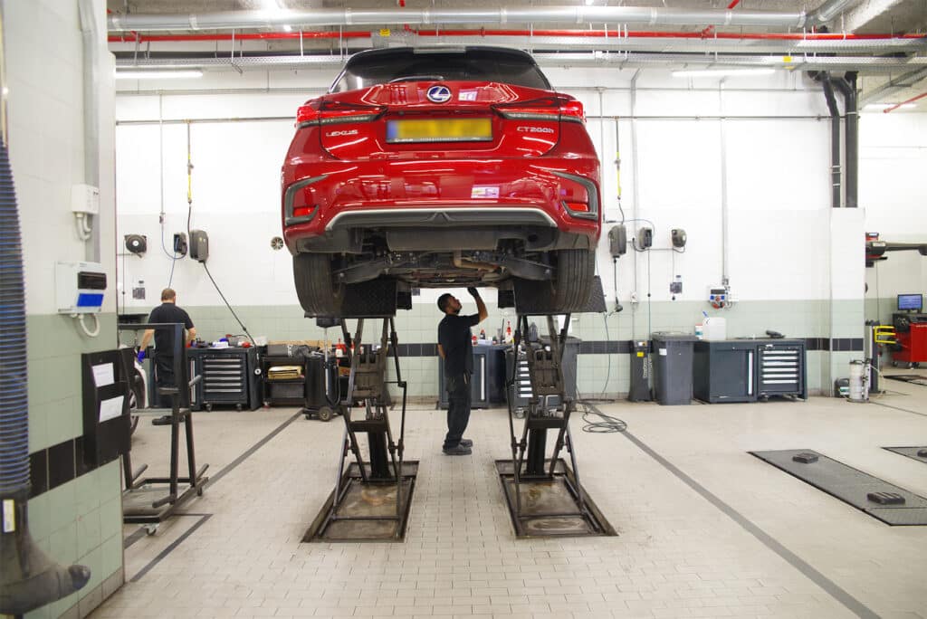 יוקרה נחשקת בשילוב הטכנולוגיה ההיברידית המתקדמת ביותר בעולם!