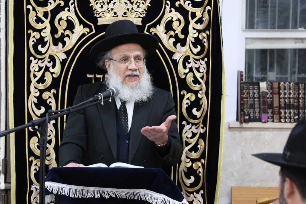 חבר המועצת: "בן תורה שרוצה אהבת תורה, צריך להרגיש כי הם חיינו" חבר המועצת: "בן תורה שרוצה אהבת תורה, צריך להרגיש כי הם חיינו"