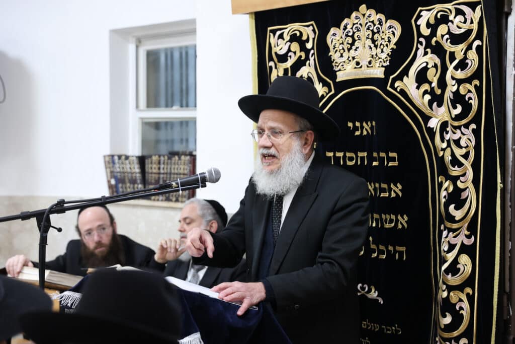 חבר המועצת: "בן תורה שרוצה אהבת תורה, צריך להרגיש כי הם חיינו" חבר המועצת: "בן תורה שרוצה אהבת תורה, צריך להרגיש כי הם חיינו"