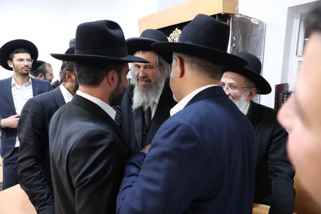 חבר המועצת: "בן תורה שרוצה אהבת תורה, צריך להרגיש כי הם חיינו" חבר המועצת: "בן תורה שרוצה אהבת תורה, צריך להרגיש כי הם חיינו"