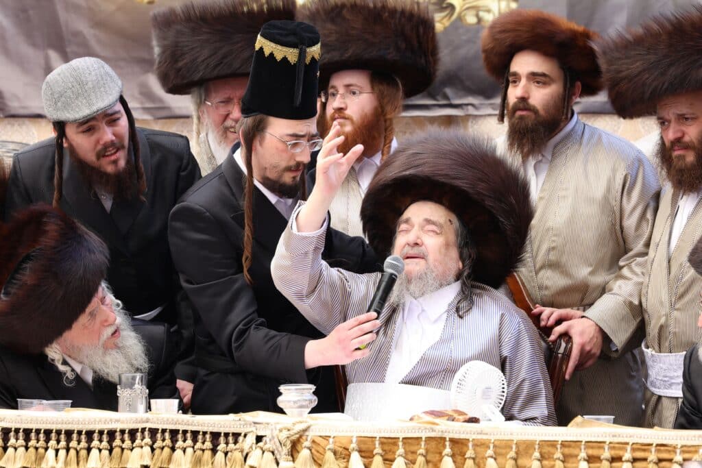 גלריה: אלפים במשתה היין של זקן רבני ברסלב הגרי"מ שכטר