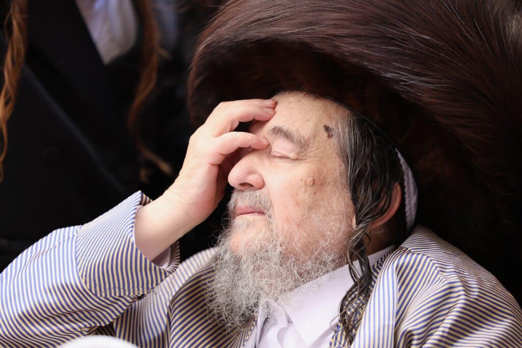 גלריה: אלפים במשתה היין של זקן רבני ברסלב הגרי"מ שכטר