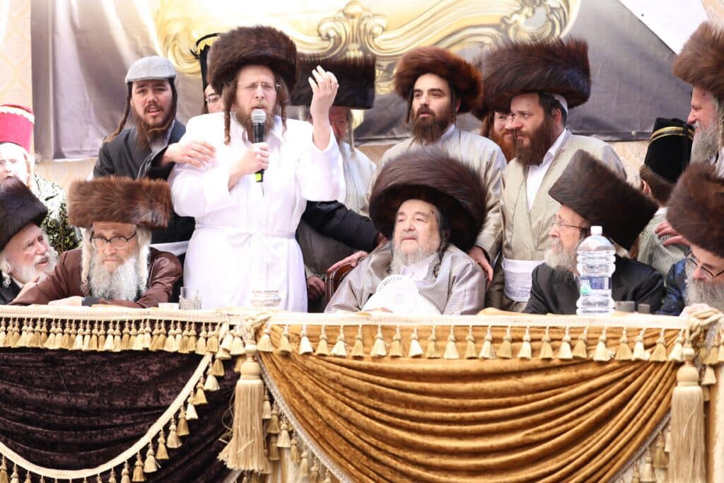 גלריה: אלפים במשתה היין של זקן רבני ברסלב הגרי"מ שכטר