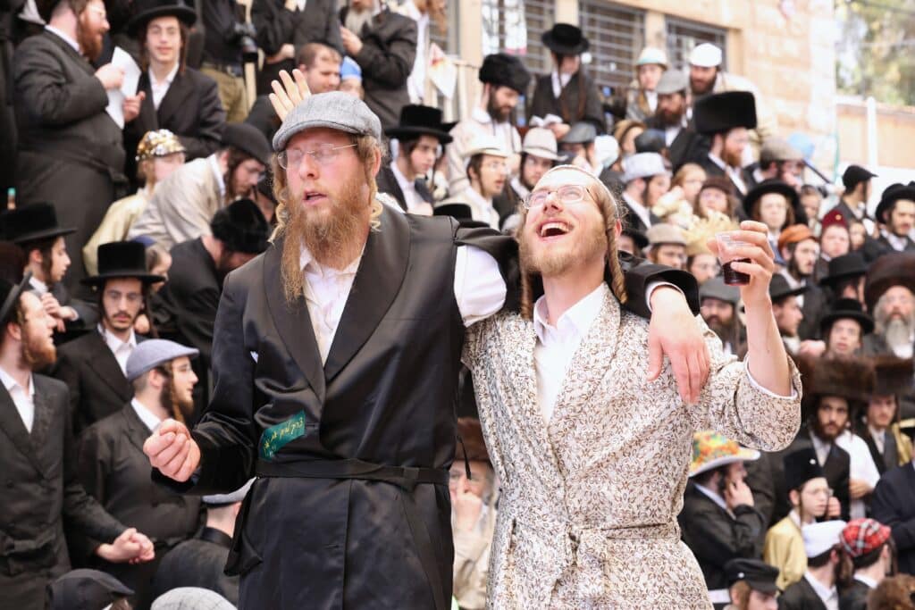 גלריה: אלפים במשתה היין של זקן רבני ברסלב הגרי"מ שכטר