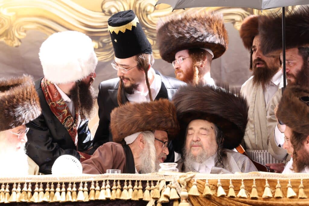 גלריה: אלפים במשתה היין של זקן רבני ברסלב הגרי"מ שכטר
