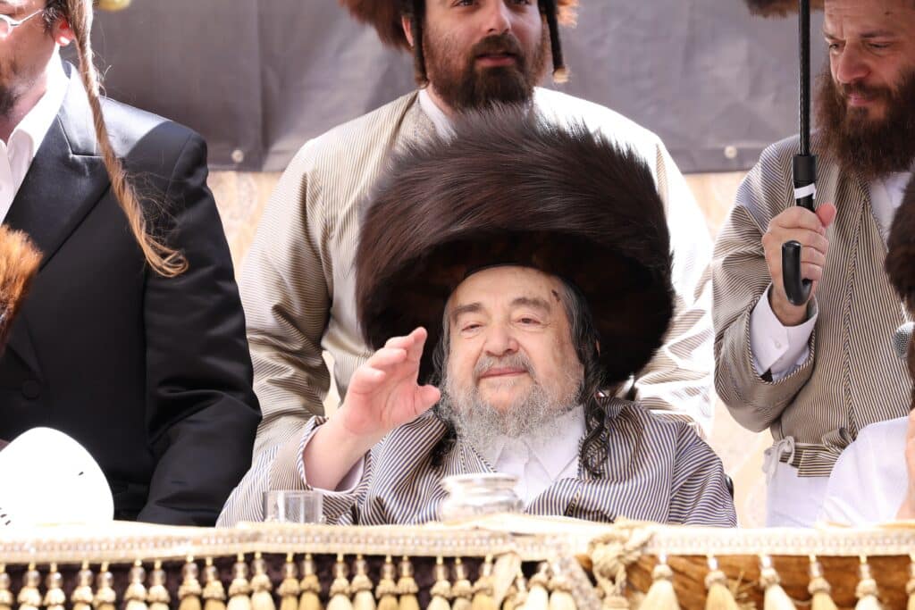 גלריה: אלפים במשתה היין של זקן רבני ברסלב הגרי"מ שכטר