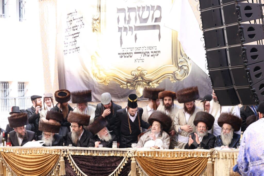 גלריה: אלפים במשתה היין של זקן רבני ברסלב הגרי"מ שכטר