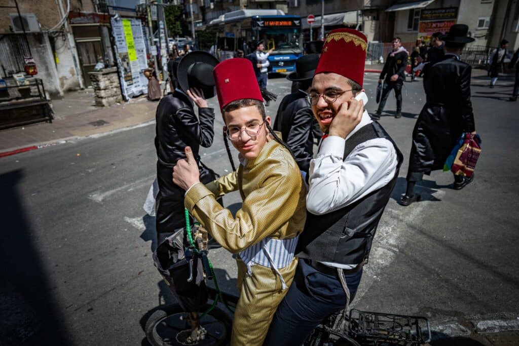 בעין המצלמה: הצלמים תיעדו את חג הפורים בבני ברק