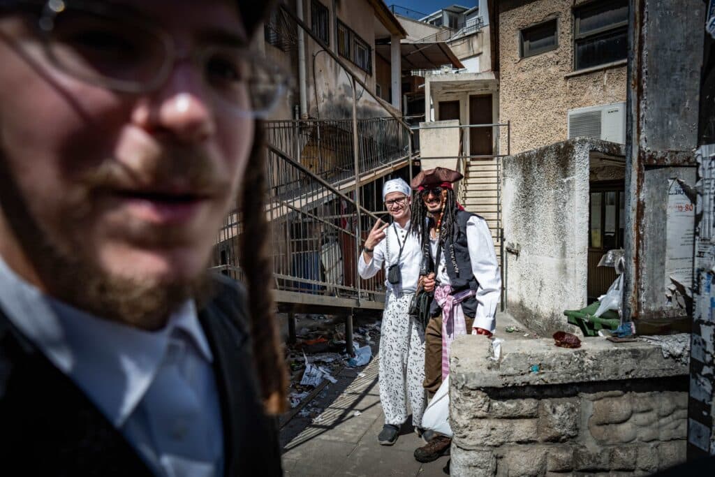 בעין המצלמה: הצלמים תיעדו את חג הפורים בבני ברק