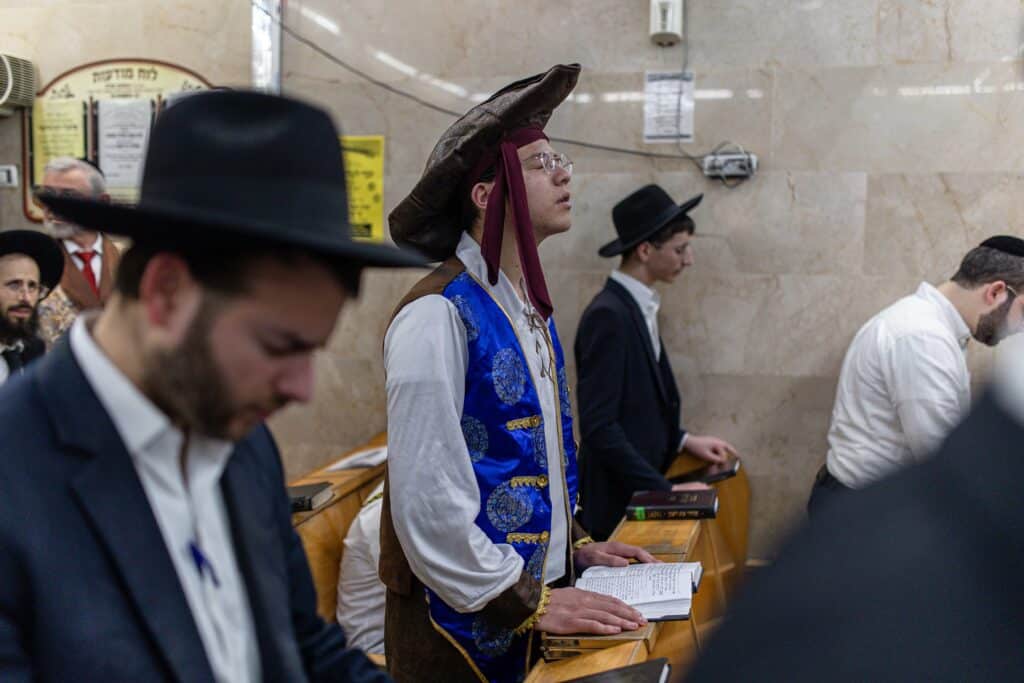 בעין המצלמה: הצלמים תיעדו את חג הפורים בבני ברק