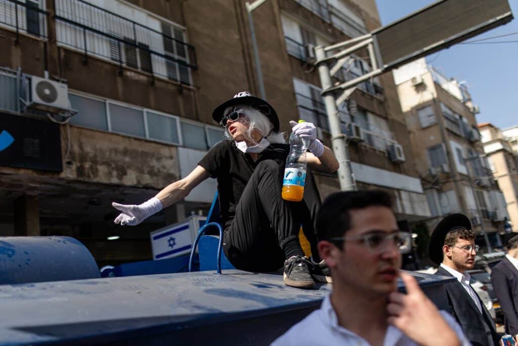 בעין המצלמה: הצלמים תיעדו את חג הפורים בבני ברק